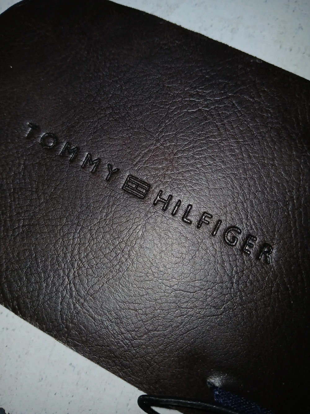 Tommy Hilfiger Brown Footbed Flip Flops with Navy Straps NWOT